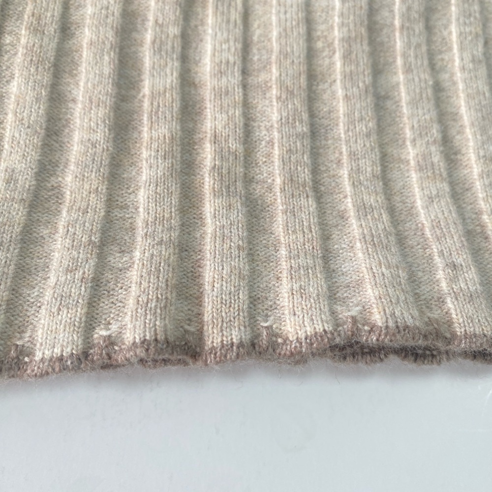 GAP Scarf  one Size, Color: Beige. - Picture 12 of 14